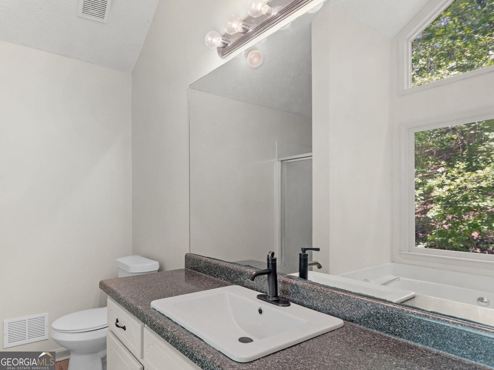 240 Briarcliff Place Stockbridge - 7