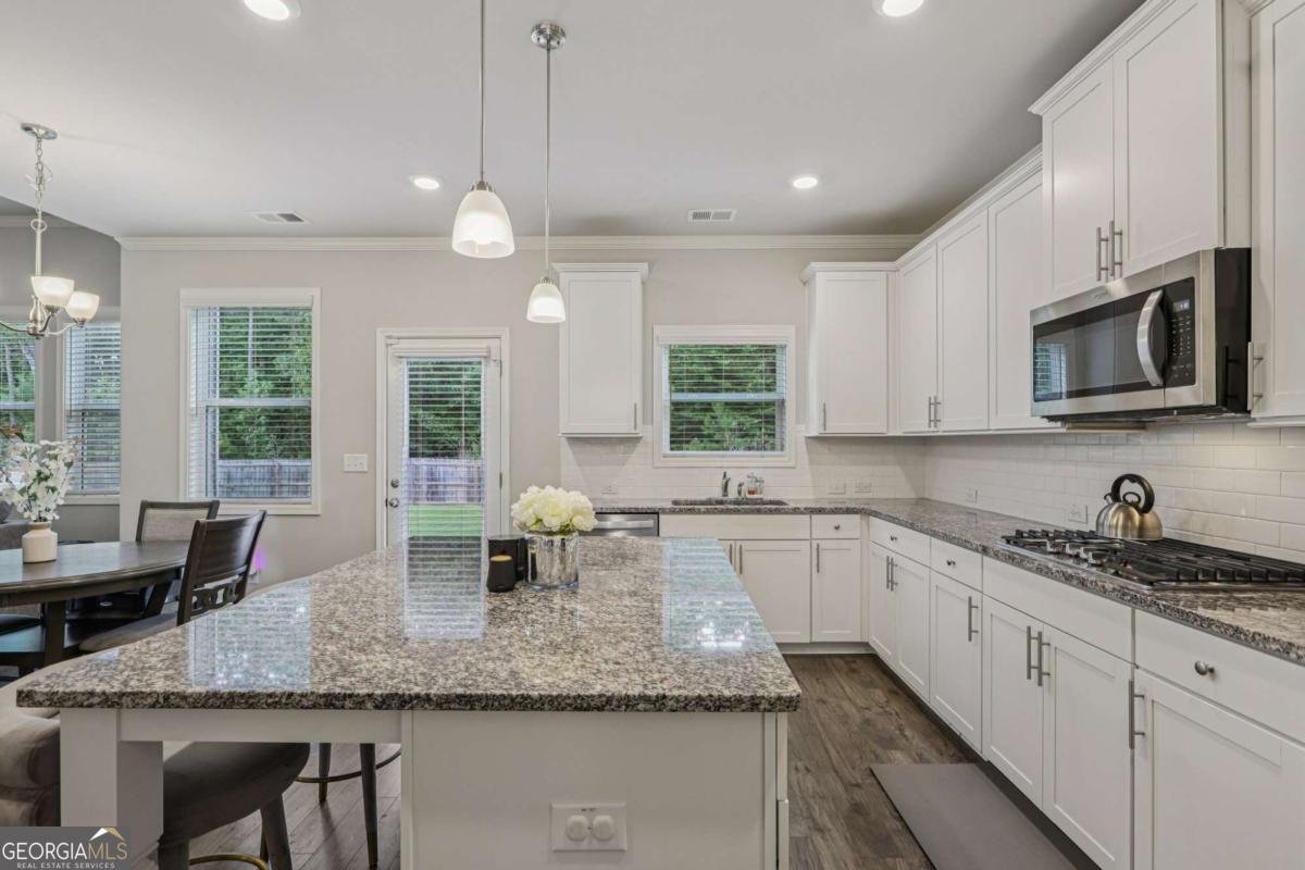 6790 Springfield Way Atlanta - 17