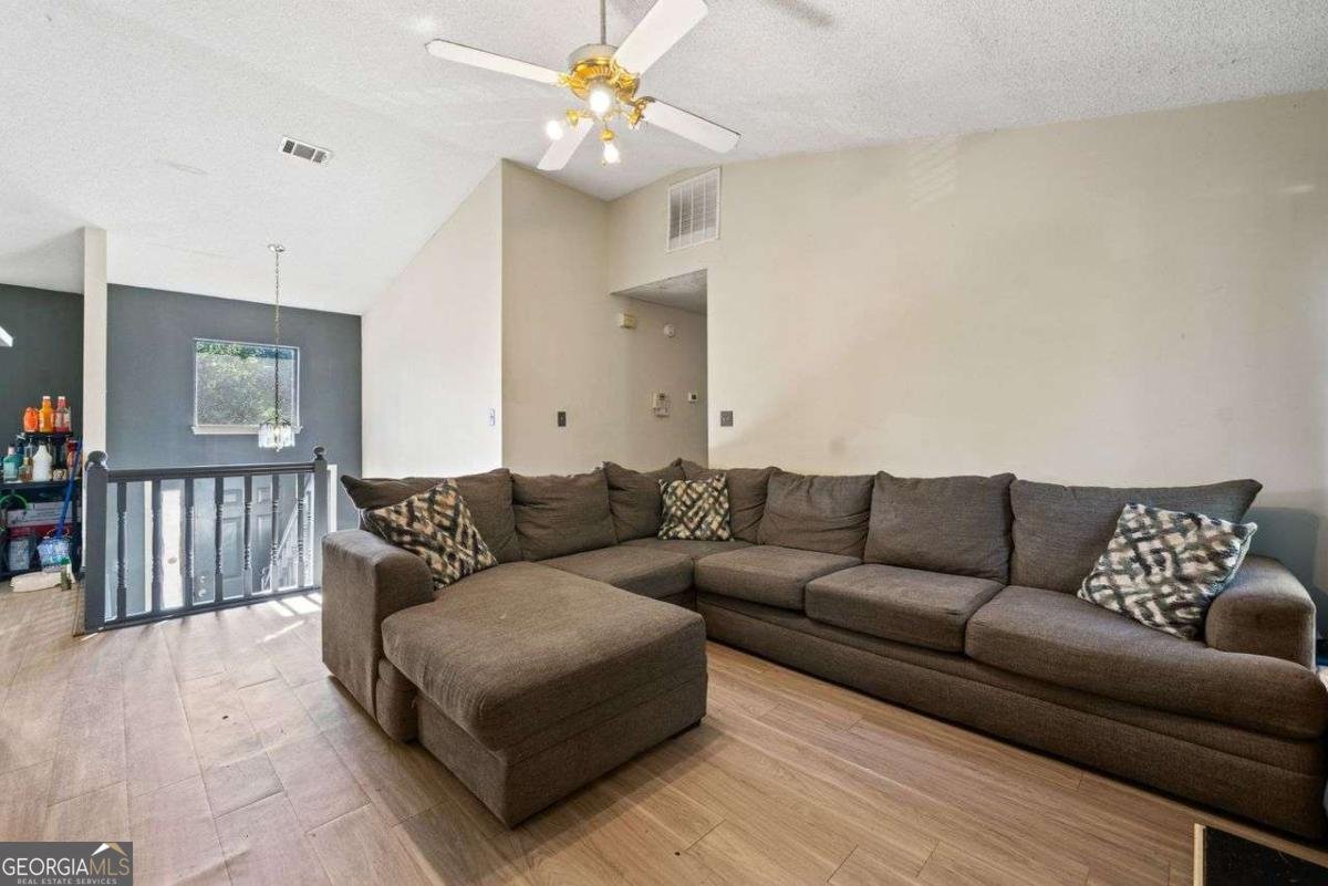 7106 Oakwood Circle Rex - 13