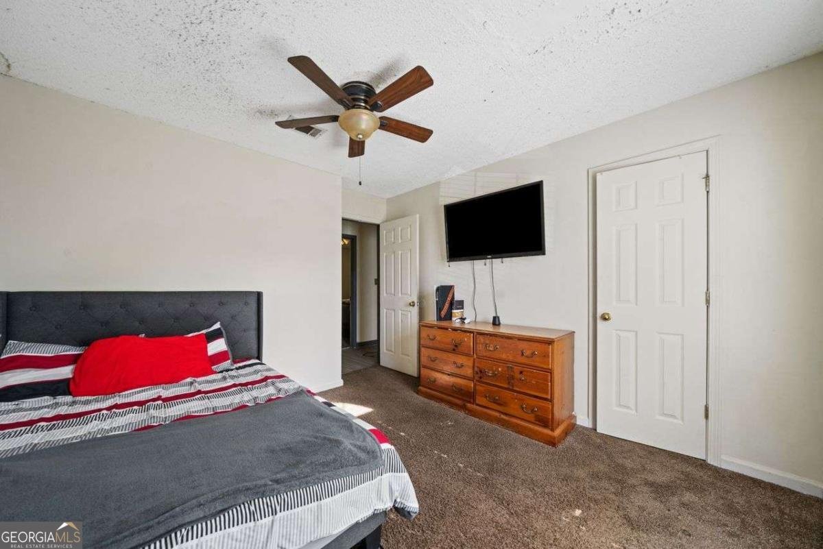 7106 Oakwood Circle Rex - 19