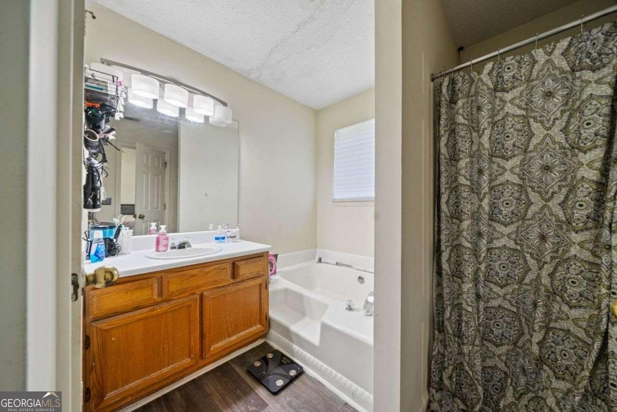 7106 Oakwood Circle Rex - 25