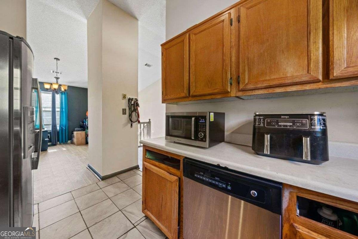 7106 Oakwood Circle Rex - 9