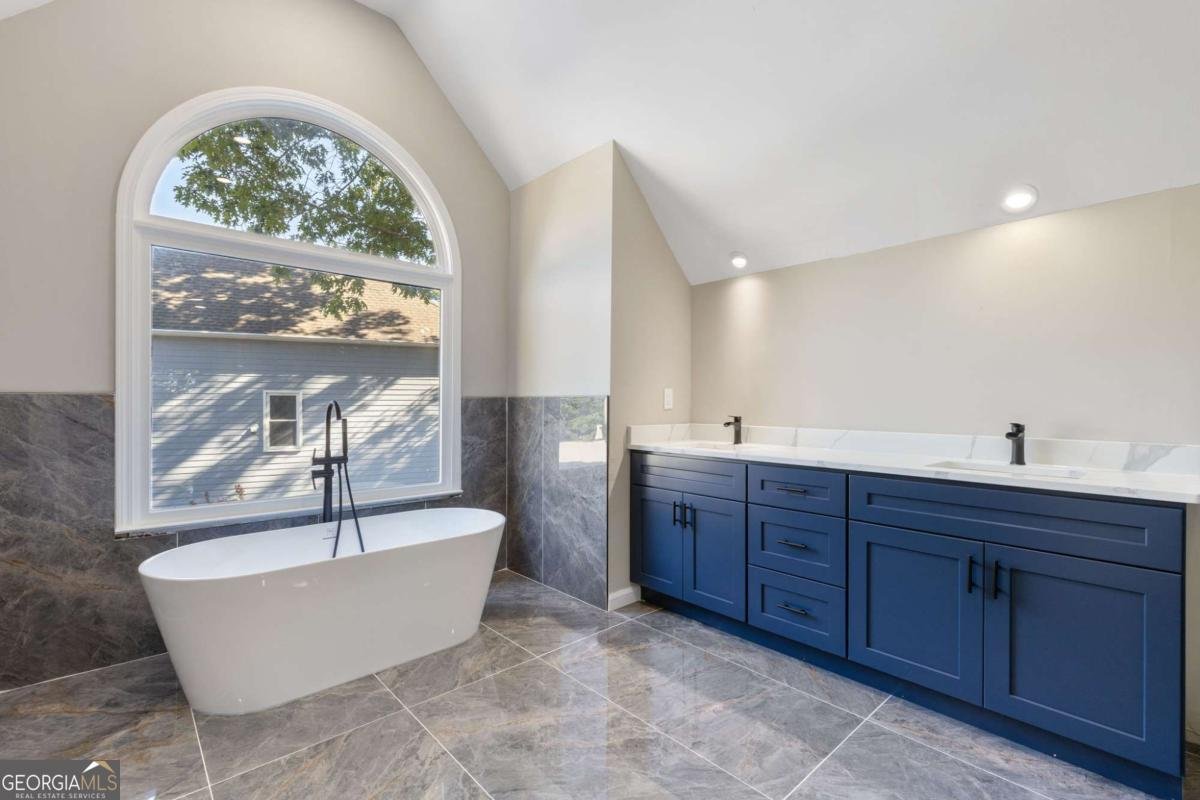 6723 Winterberry Ridge Drive Stone Mountain - 24