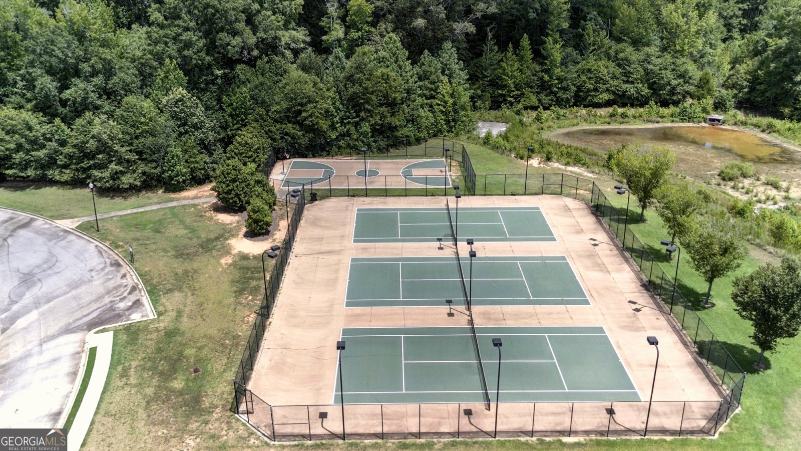 13568 Scenic Parkway Covington - 27