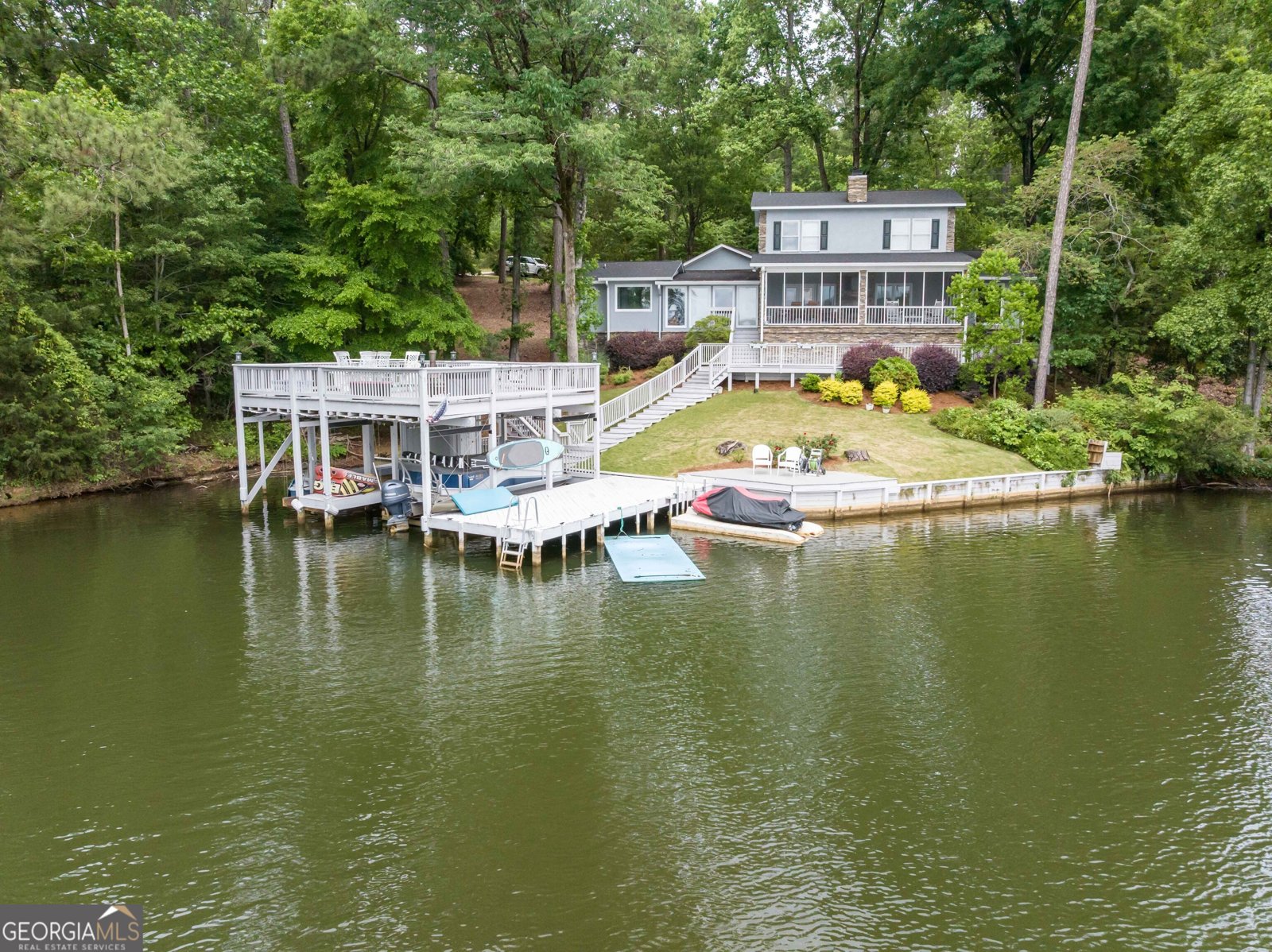566 LONGVIEW DRIVE Hamilton - 1