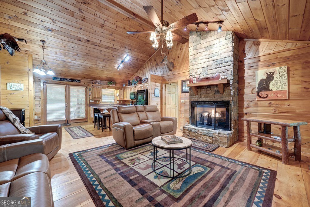 30 The Forest Road Blue Ridge - 12