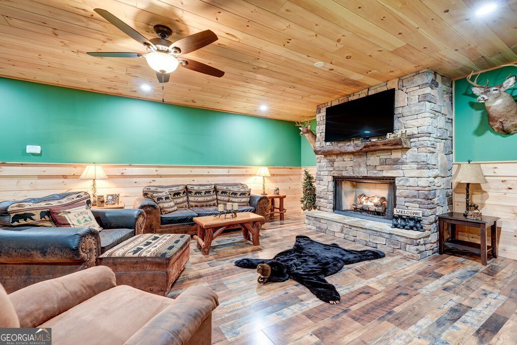 30 The Forest Road Blue Ridge - 31