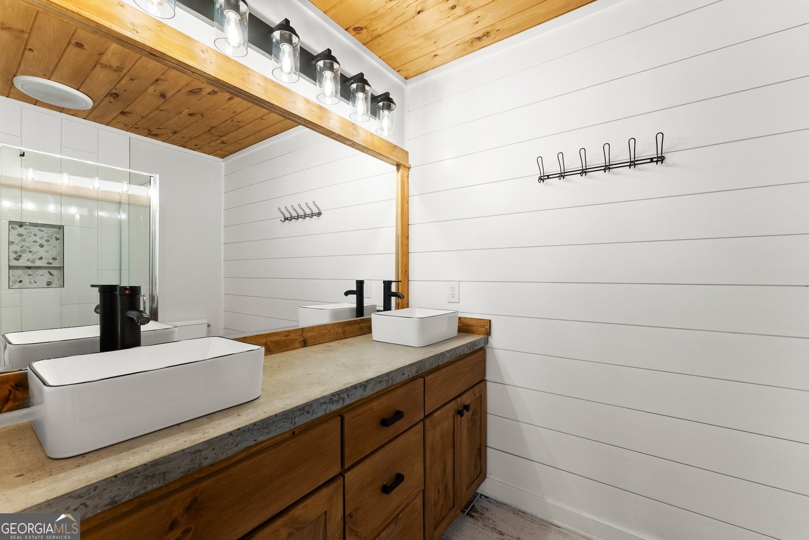 3651 Greencrest Road Gainesville - 27