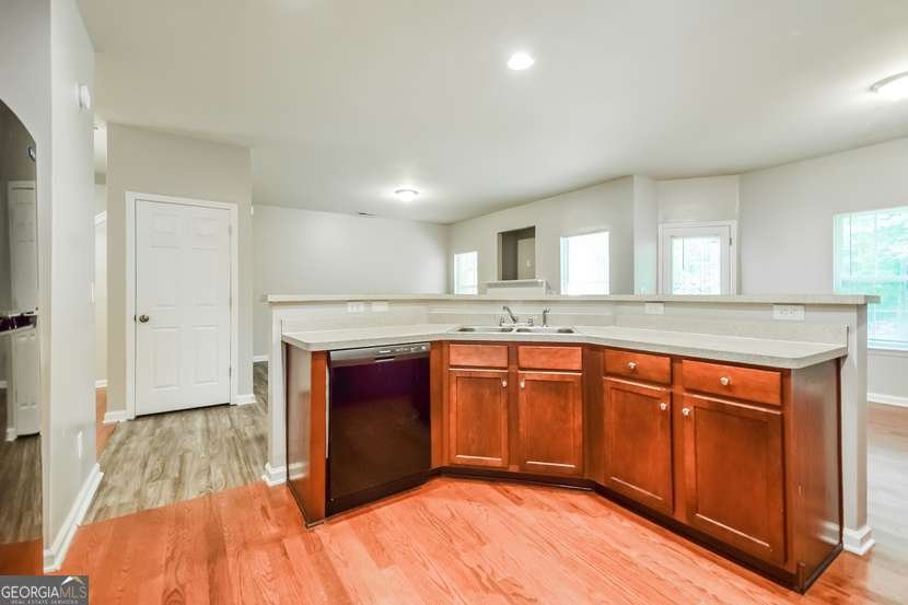 1300 Suttles Drive Atlanta - 8