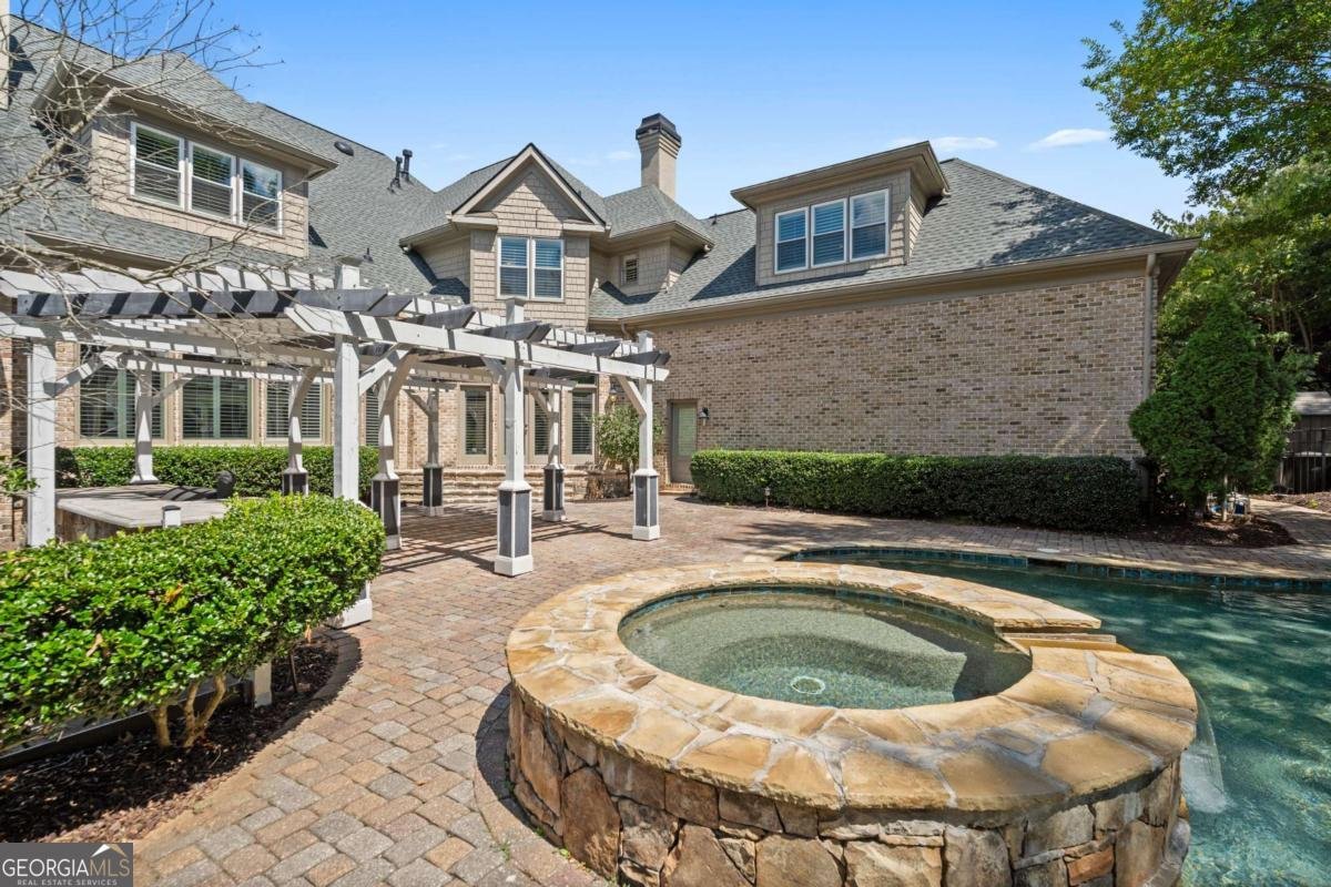 7790 Stables Drive Sandy Springs - 46