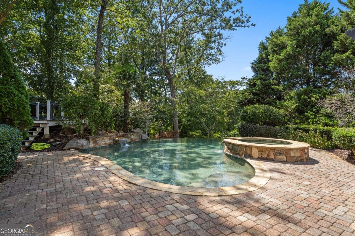 7790 Stables Drive Sandy Springs - 47
