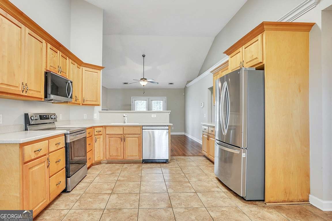 8 Patriot Drive Richmond Hill - 10