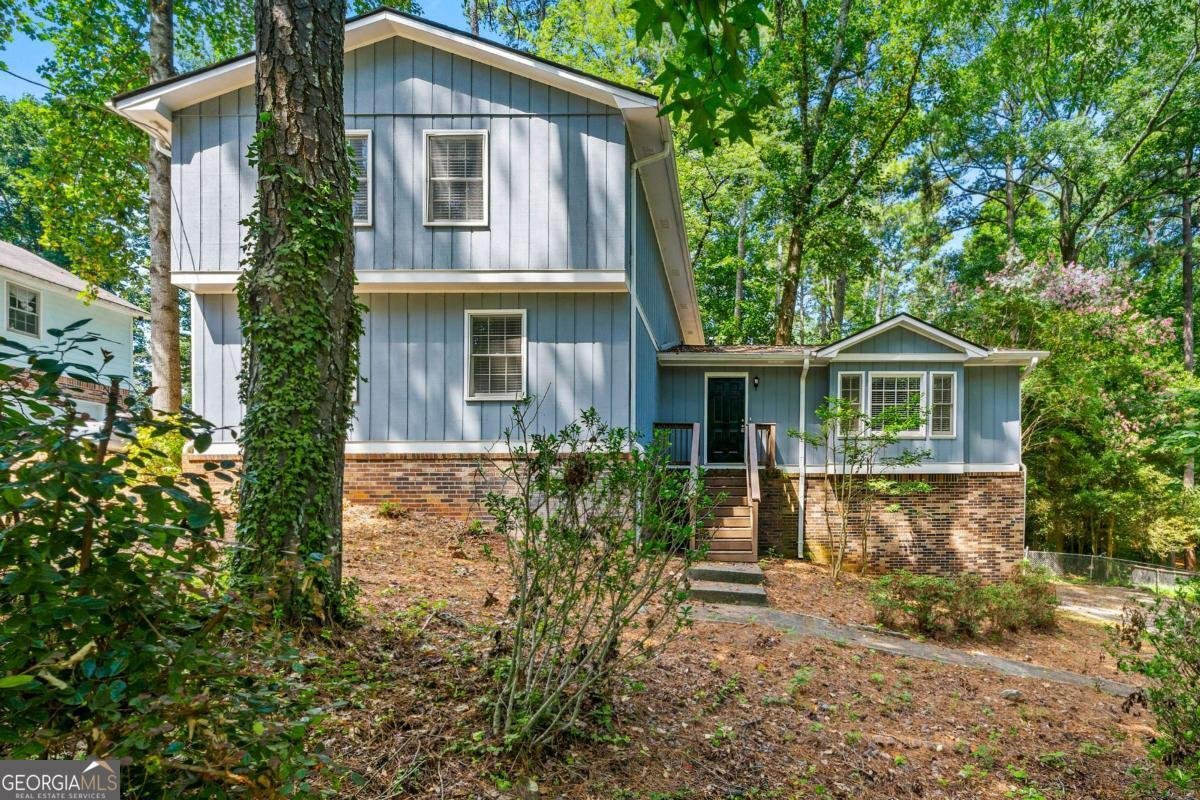 215 Hauteur Place Lilburn - 1