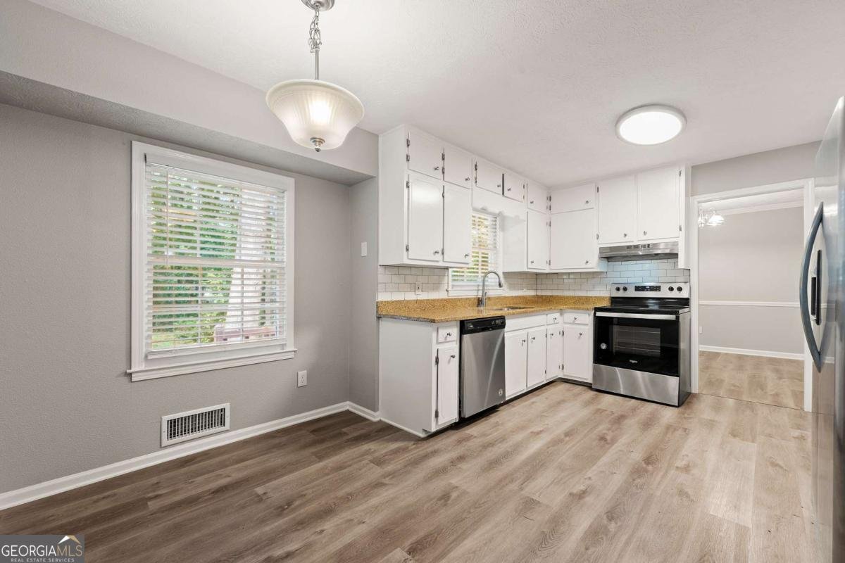 215 Hauteur Place Lilburn - 4