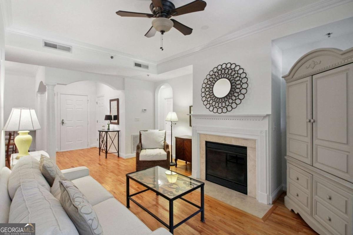 1735 Peachtree Street Atlanta - 11