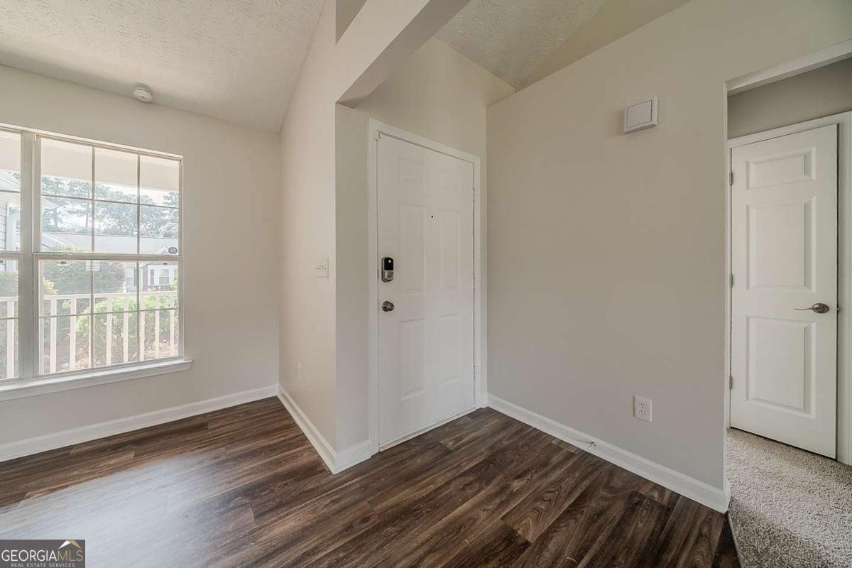 2494 Hillvale Circle Lithonia - 9