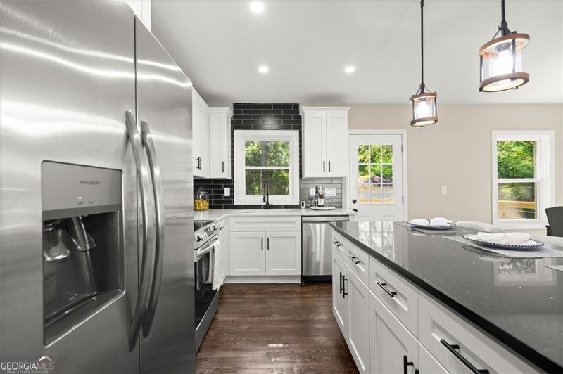 1340 DOWNS Drive Atlanta - 11