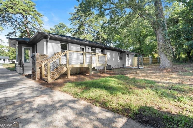 1340 DOWNS Drive Atlanta - 2