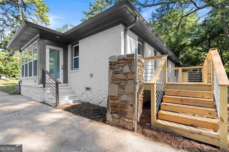 1340 DOWNS Drive Atlanta - 34