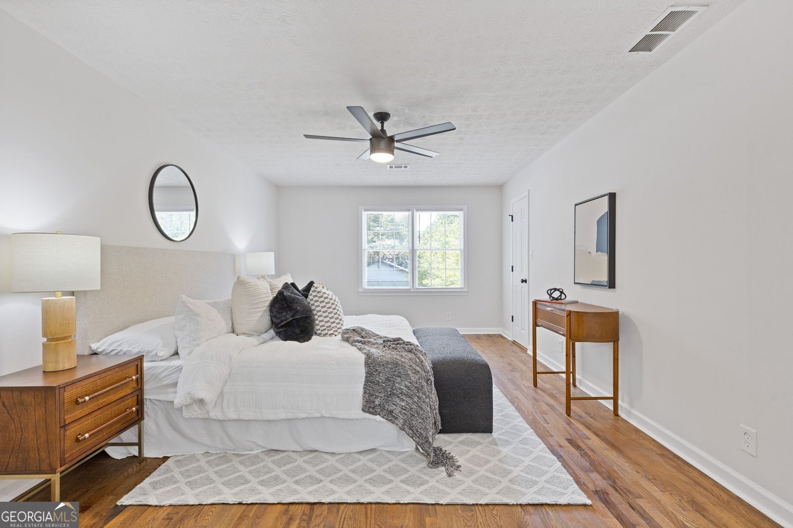 1388 Chesapeake Drive Lilburn - 33