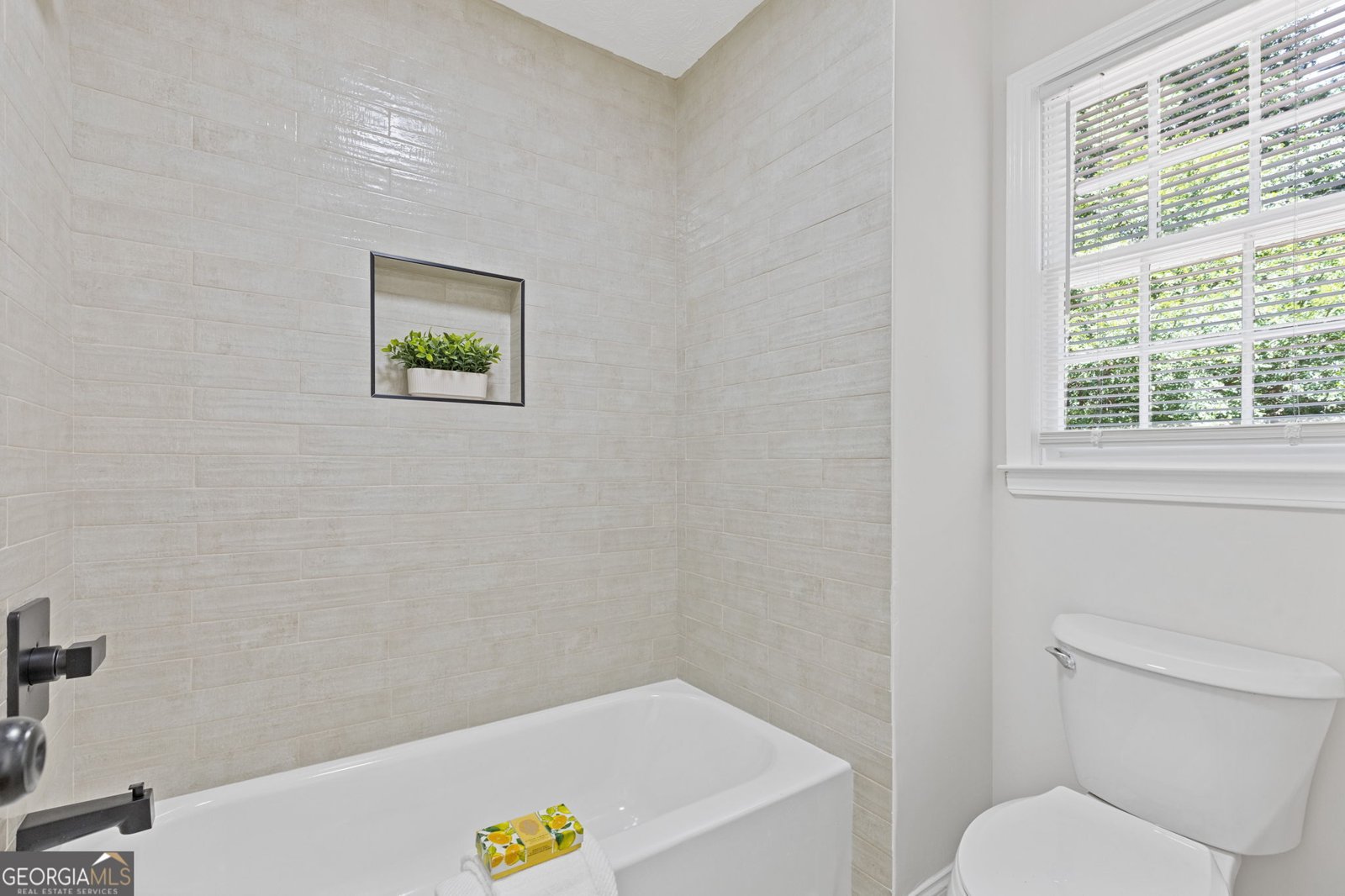1388 Chesapeake Drive Lilburn - 36