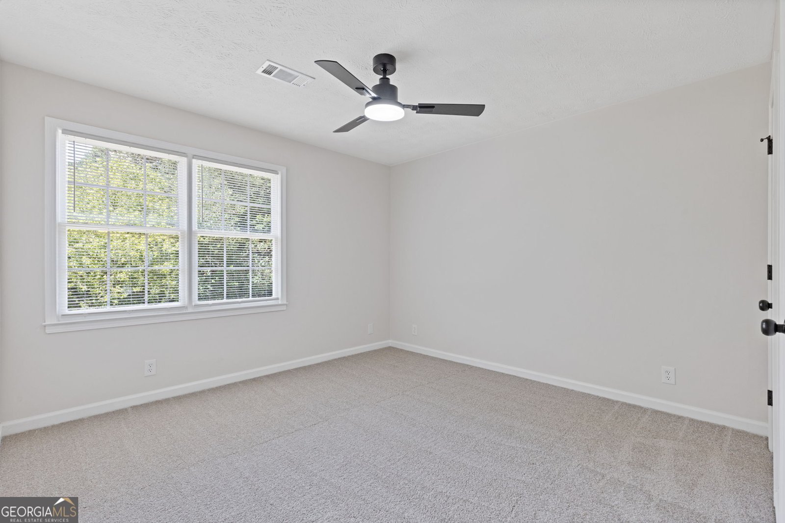 1388 Chesapeake Drive Lilburn - 42