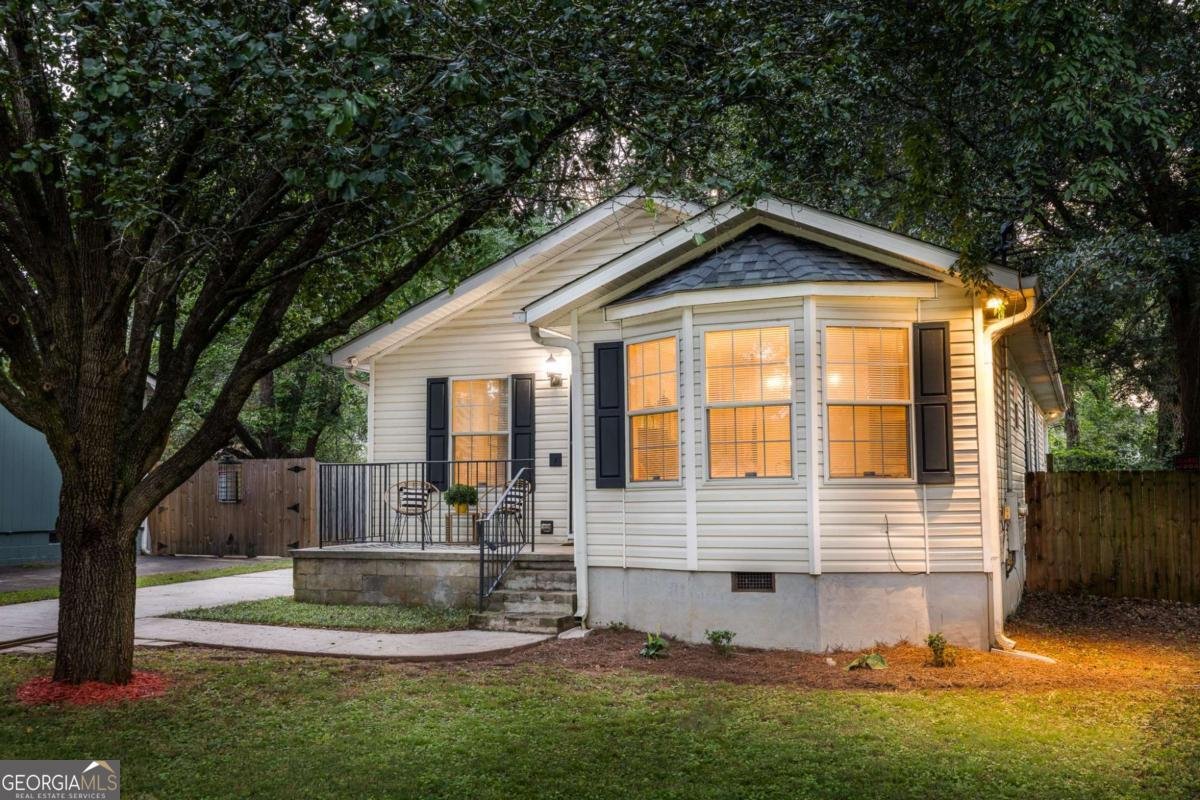 901 Winfield Avenue Atlanta - 1