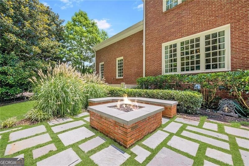 2010 Lancaster Square Roswell - 29