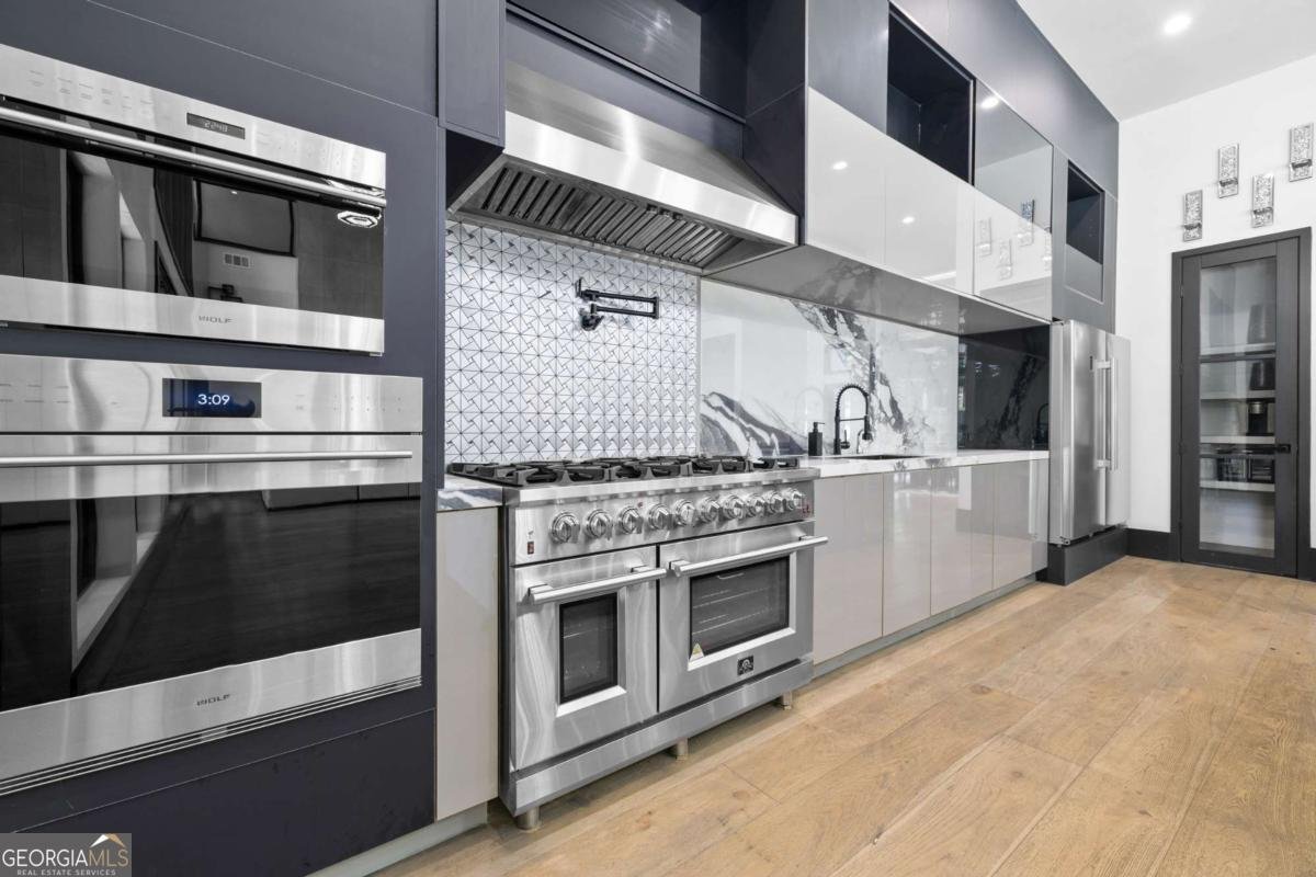 2401 Greenglade Road Atlanta - 18