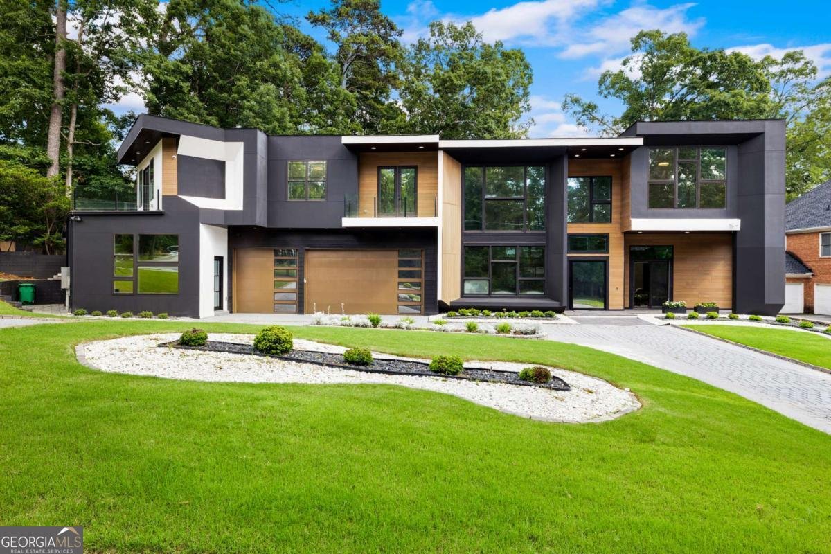 2401 Greenglade Road Atlanta - 2