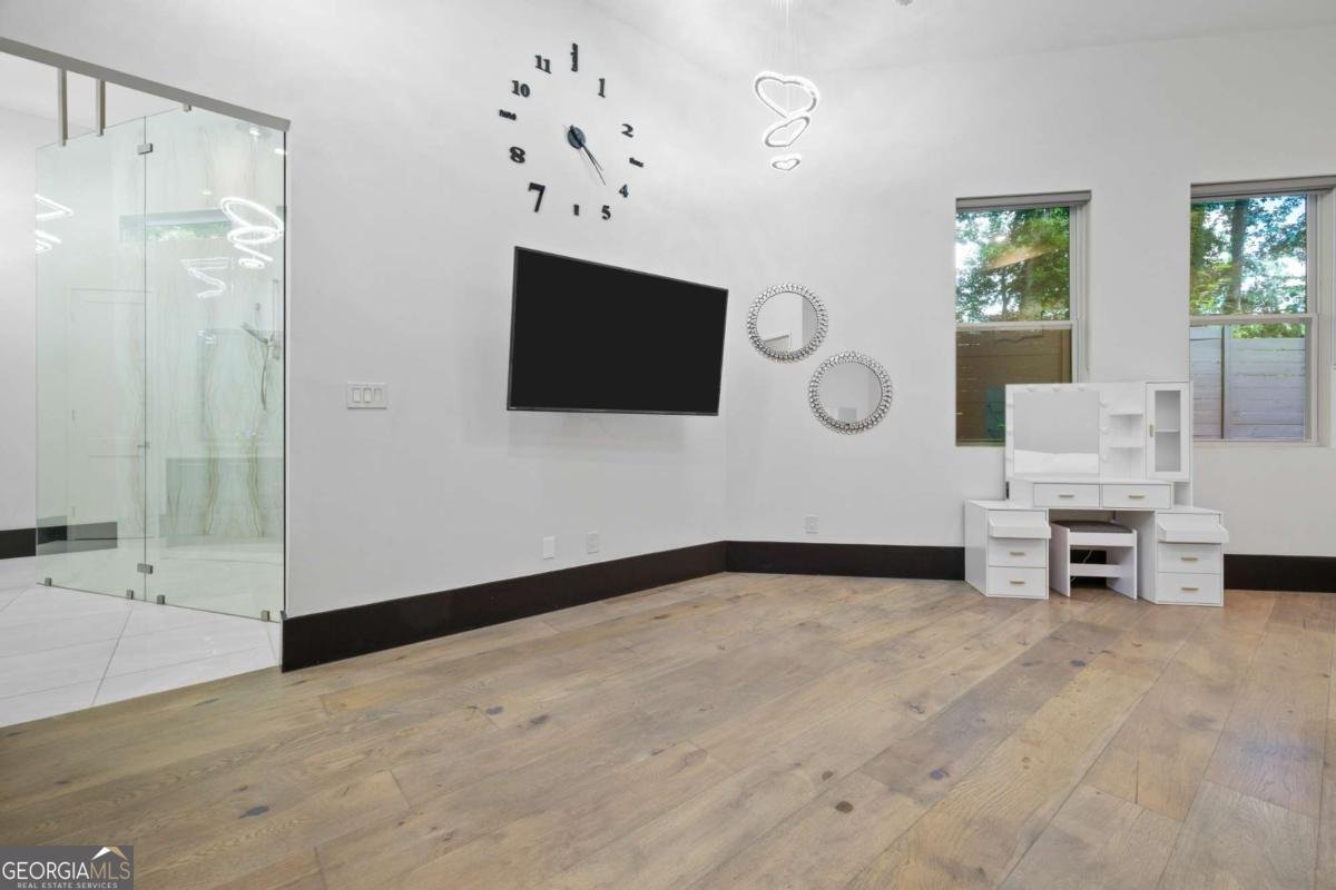 2401 Greenglade Road Atlanta - 34