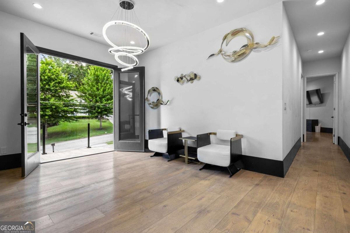 2401 Greenglade Road Atlanta - 39