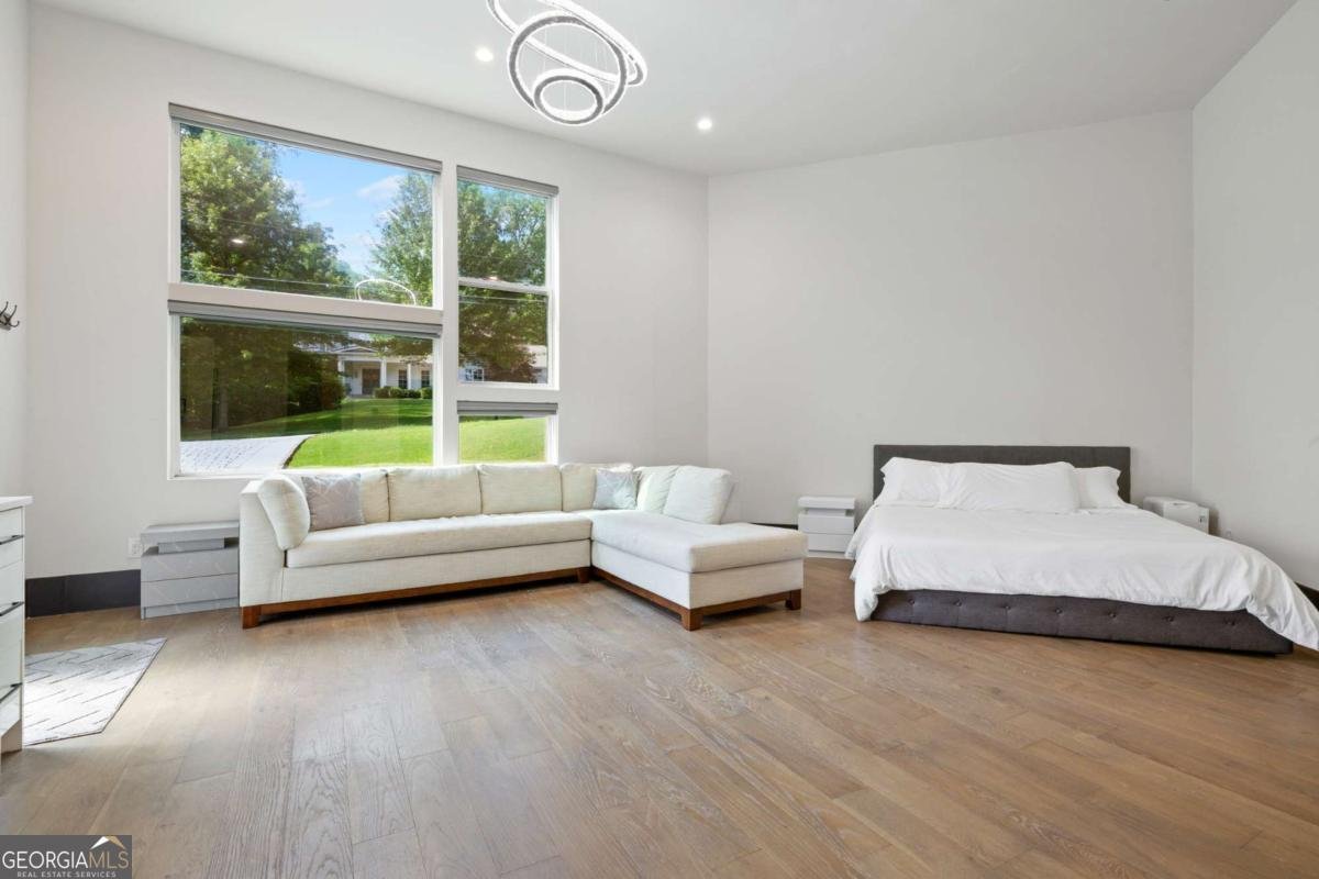 2401 Greenglade Road Atlanta - 58