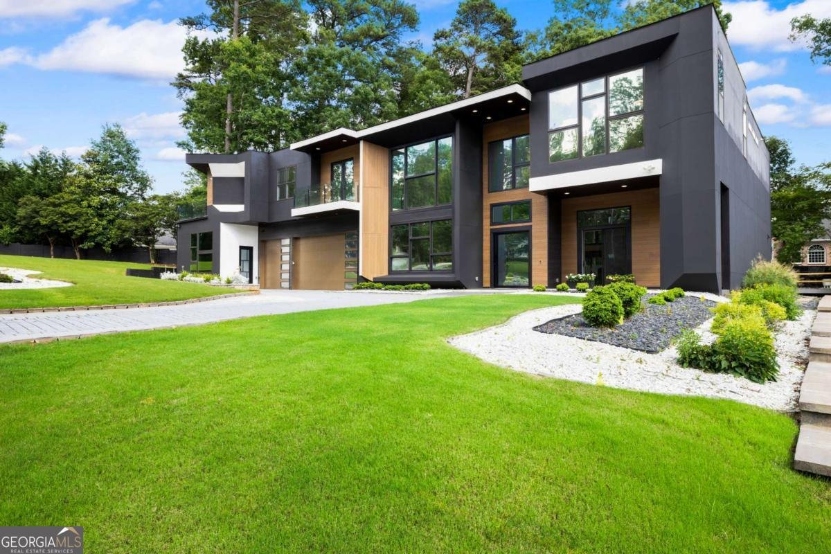 2401 Greenglade Road Atlanta - 59