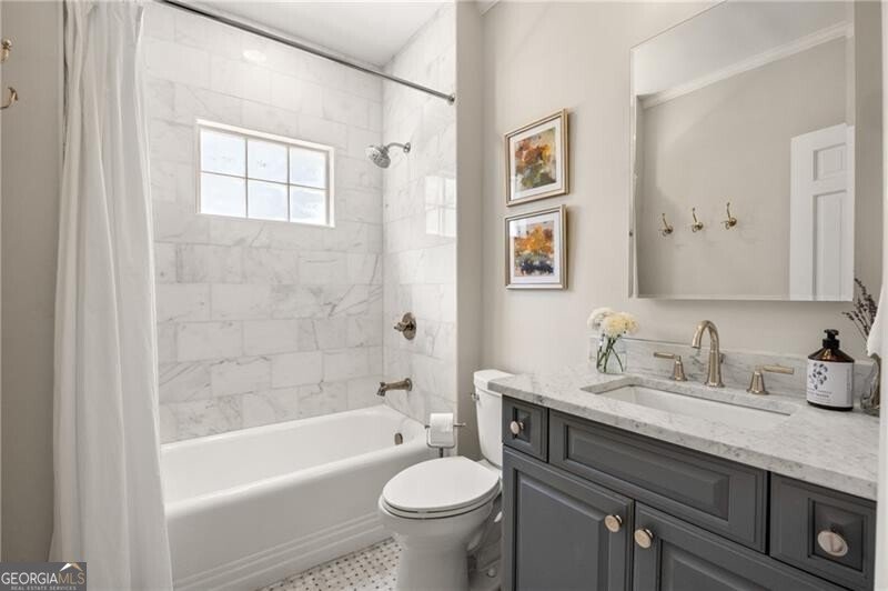 3556 Kingsboro Road Atlanta - 17