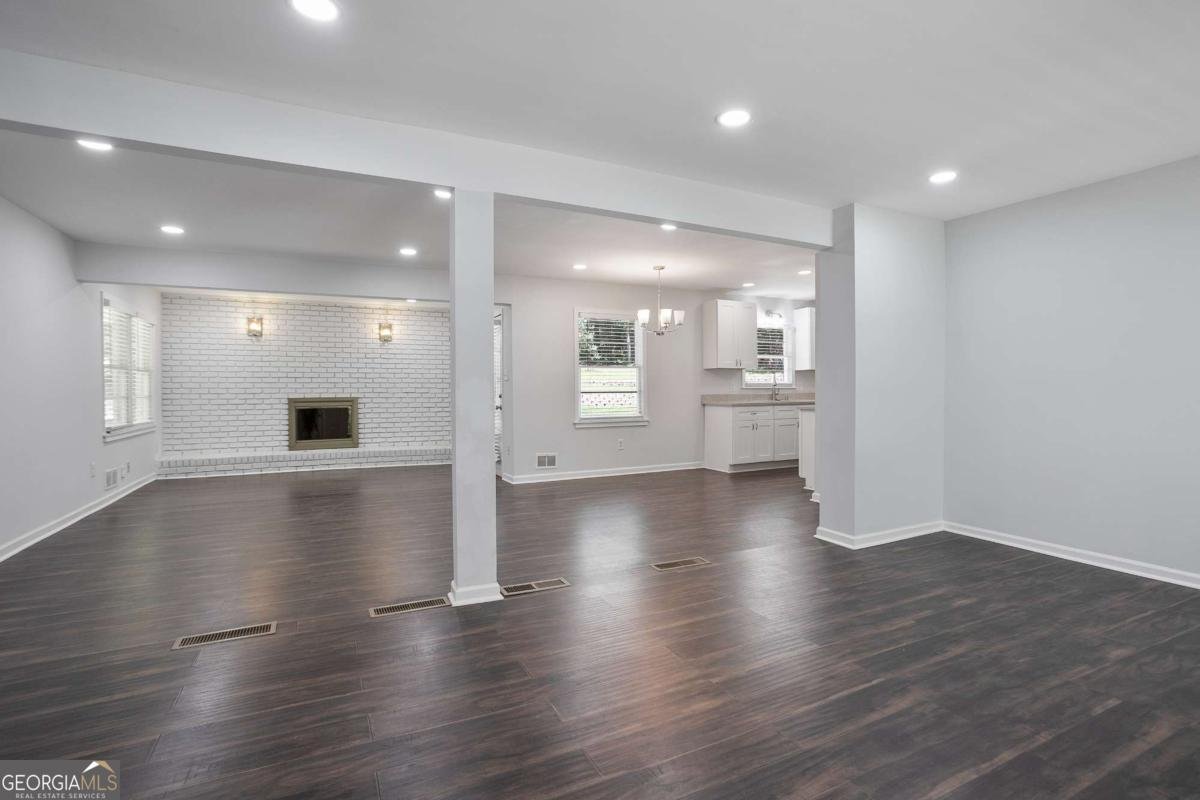 85 Valleybrook Drive Fairburn - 4