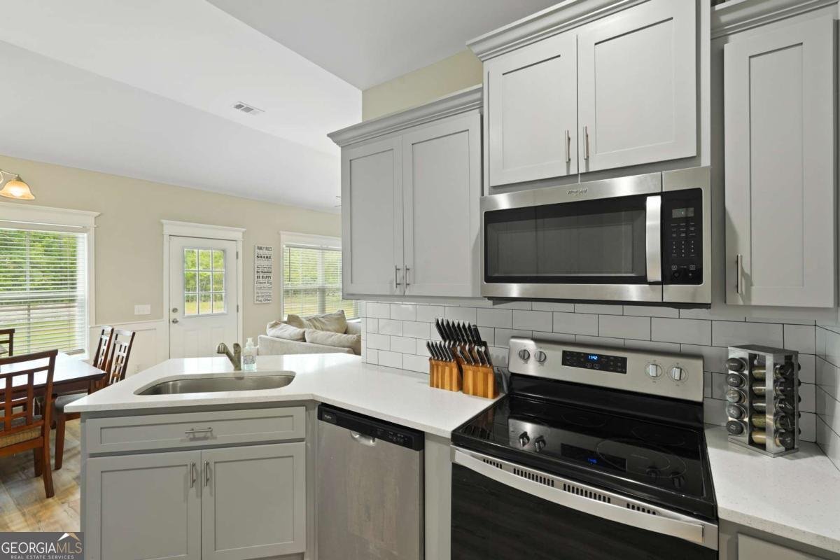 172 Taylor Creek Drive Ludowici - 22