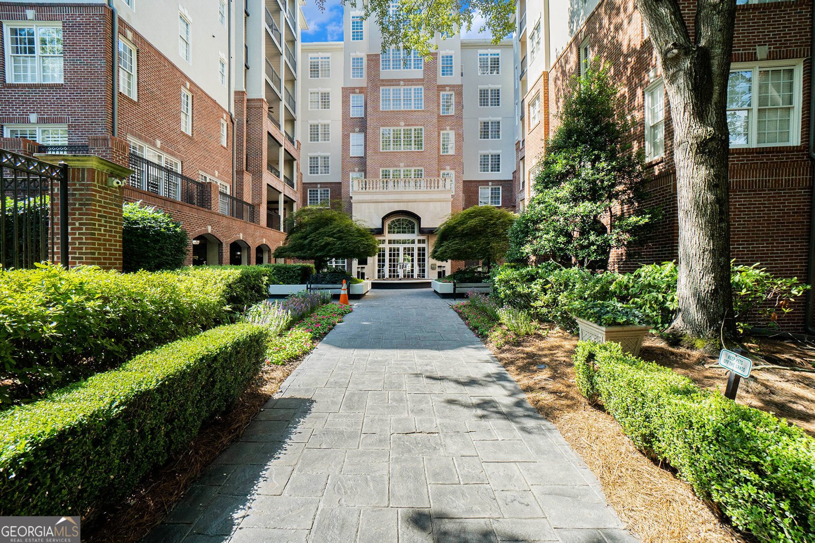 50 Biscayne Drive Atlanta - 1