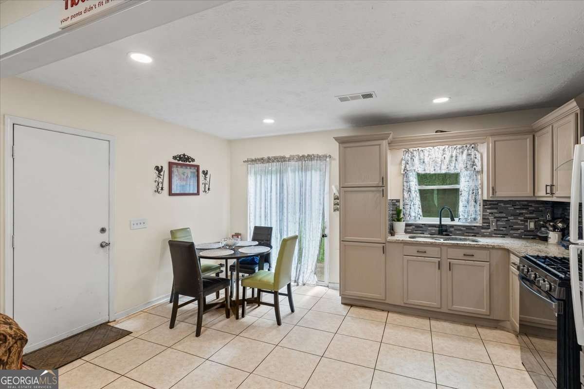 103 Forest Place Stockbridge - 5