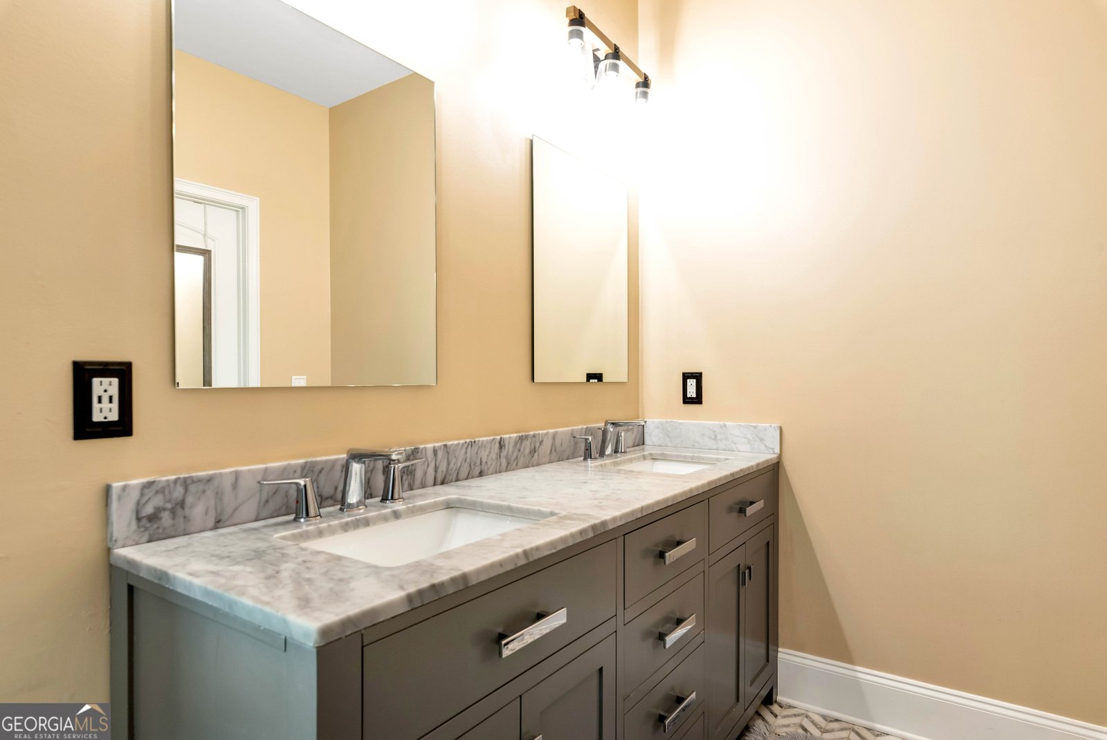 873 Laurel Ridge Road Cleveland - 23