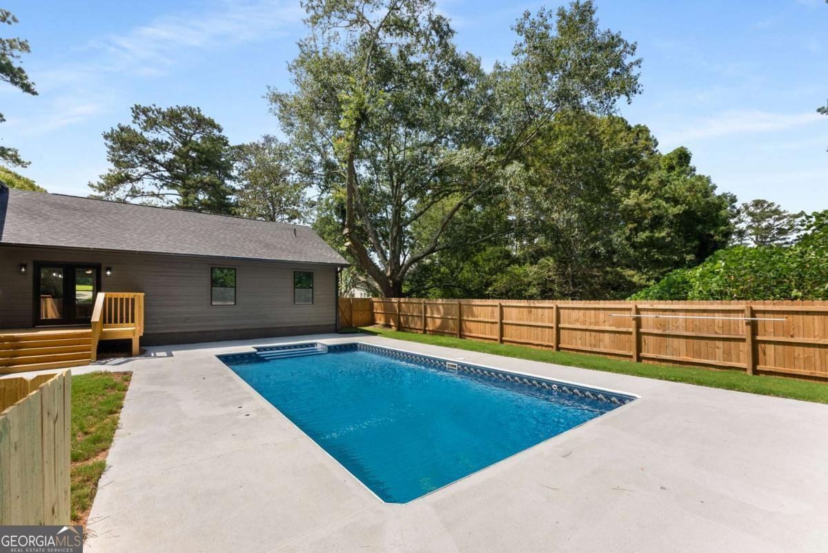 3270 Lake Monroe Road Douglasville - 32