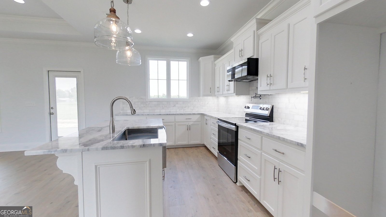 201 Bailey Circle Thomasville - 23