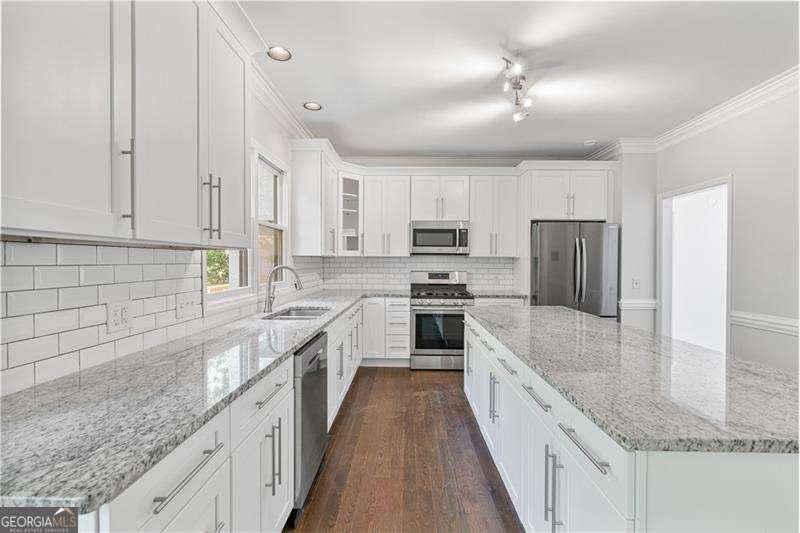 8240 Grogans Ferry Rd Atlanta - 16