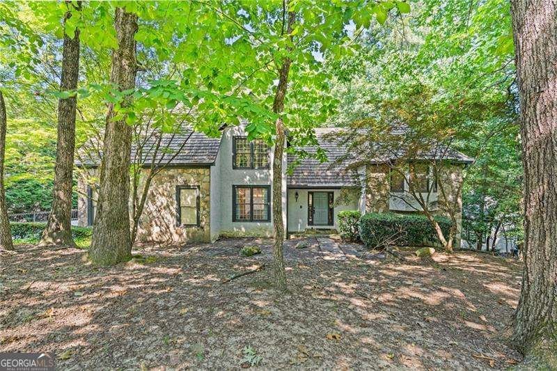 8240 Grogans Ferry Rd Atlanta - 2