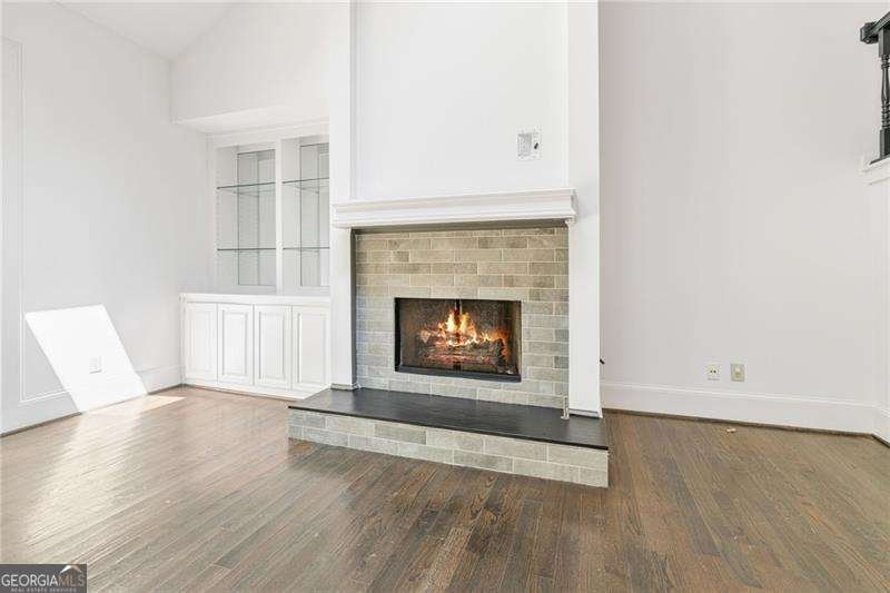 8240 Grogans Ferry Rd Atlanta - 9