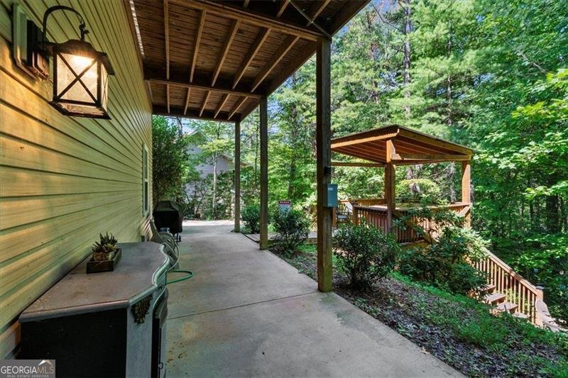 697 ZEPPELIN STRASSE Helen - 42