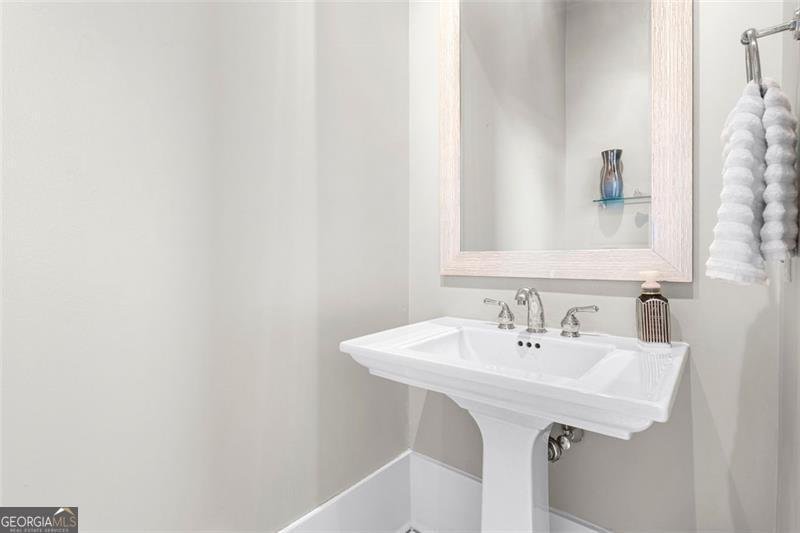 2881 Peachtree Road Atlanta - 18