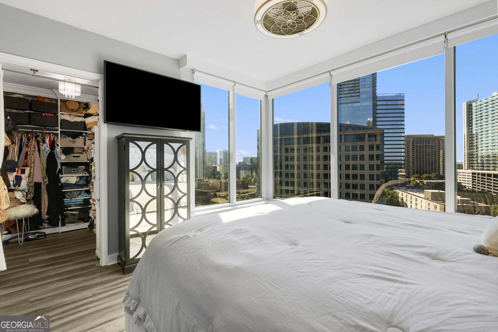 3338 Peachtree Road Atlanta - 25