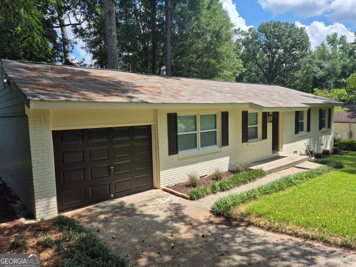 557 Mount Vista Road Stone Mountain - 2