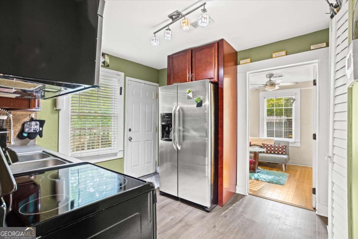 953 Garibaldi Street Atlanta - 11